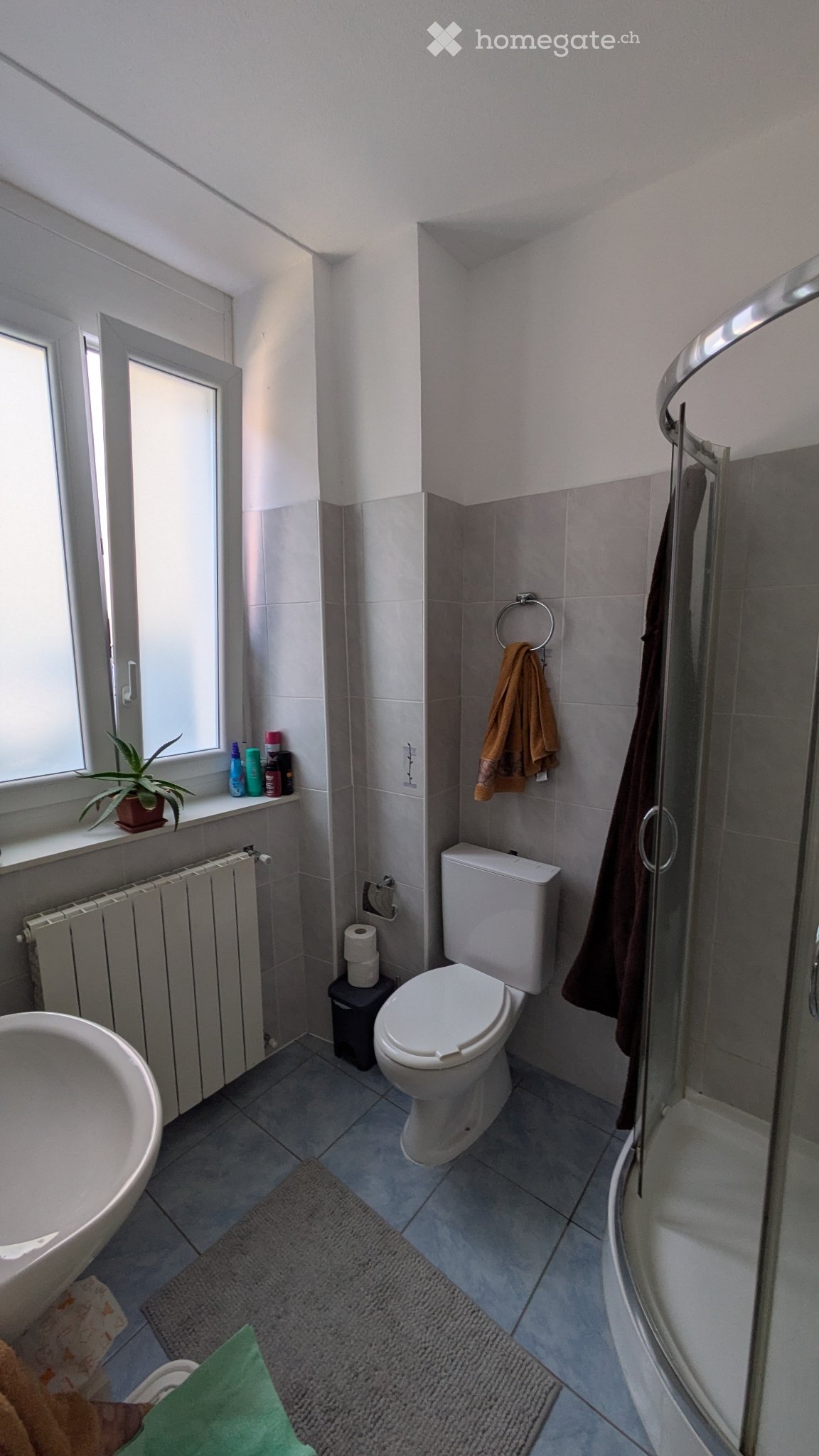 Appartement de 2 ½ pièces

Recherche repreneur pour un appartement d'environ 40 mètres carrés et 2.5 pièces situé Via Passerella 2A, Bellinzona.
L'immeuble se trouve dans une position très pratique, à seulement 2 minutes à pied de la gare ferroviaire et du supermarché, situé au rez-de-chaussée et av, photo 5 sur 5
