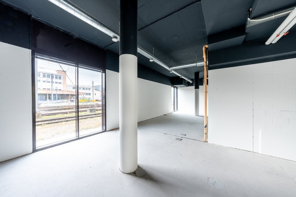 103m² commercial, photo 8 sur 10