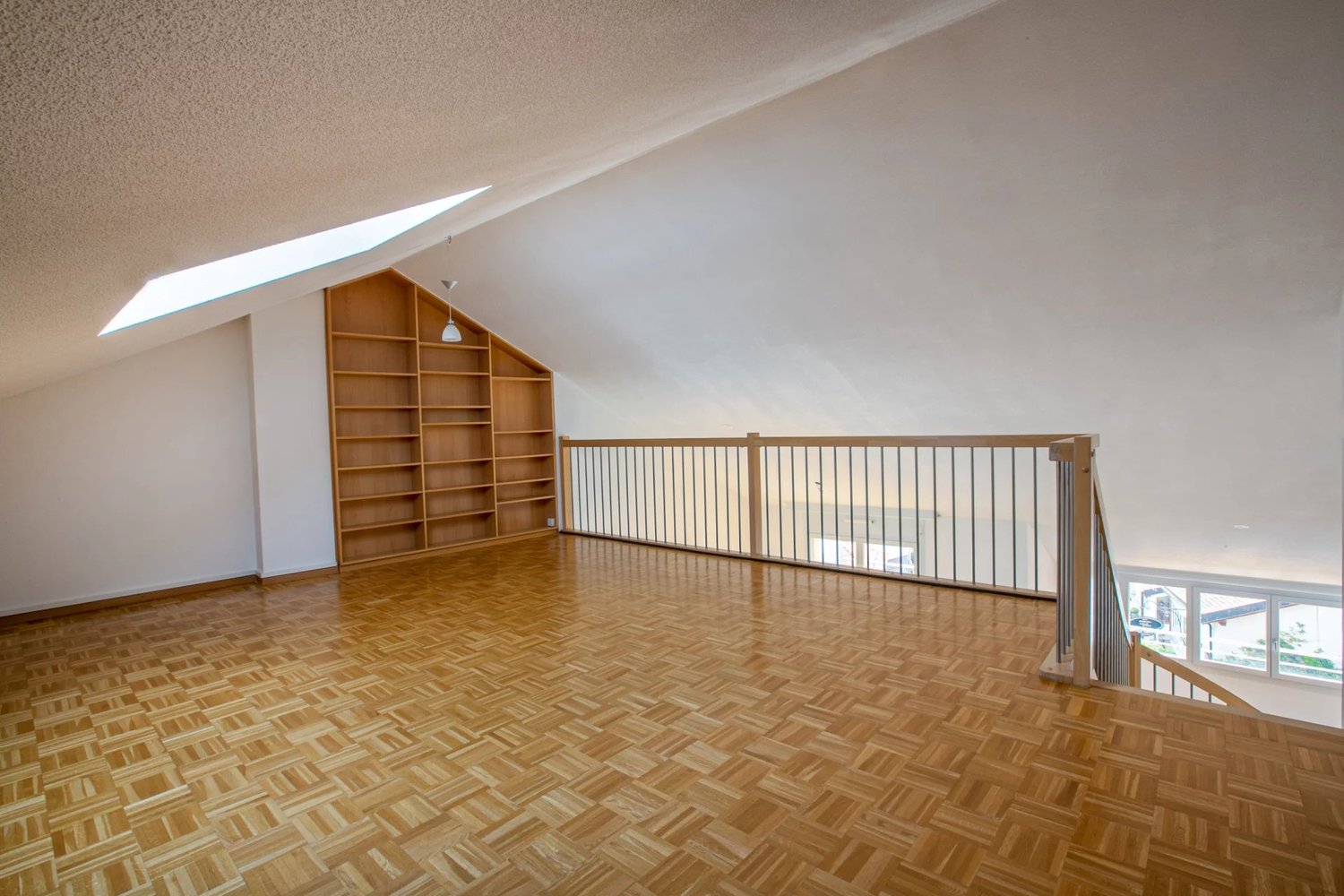 4 rooms attic flat