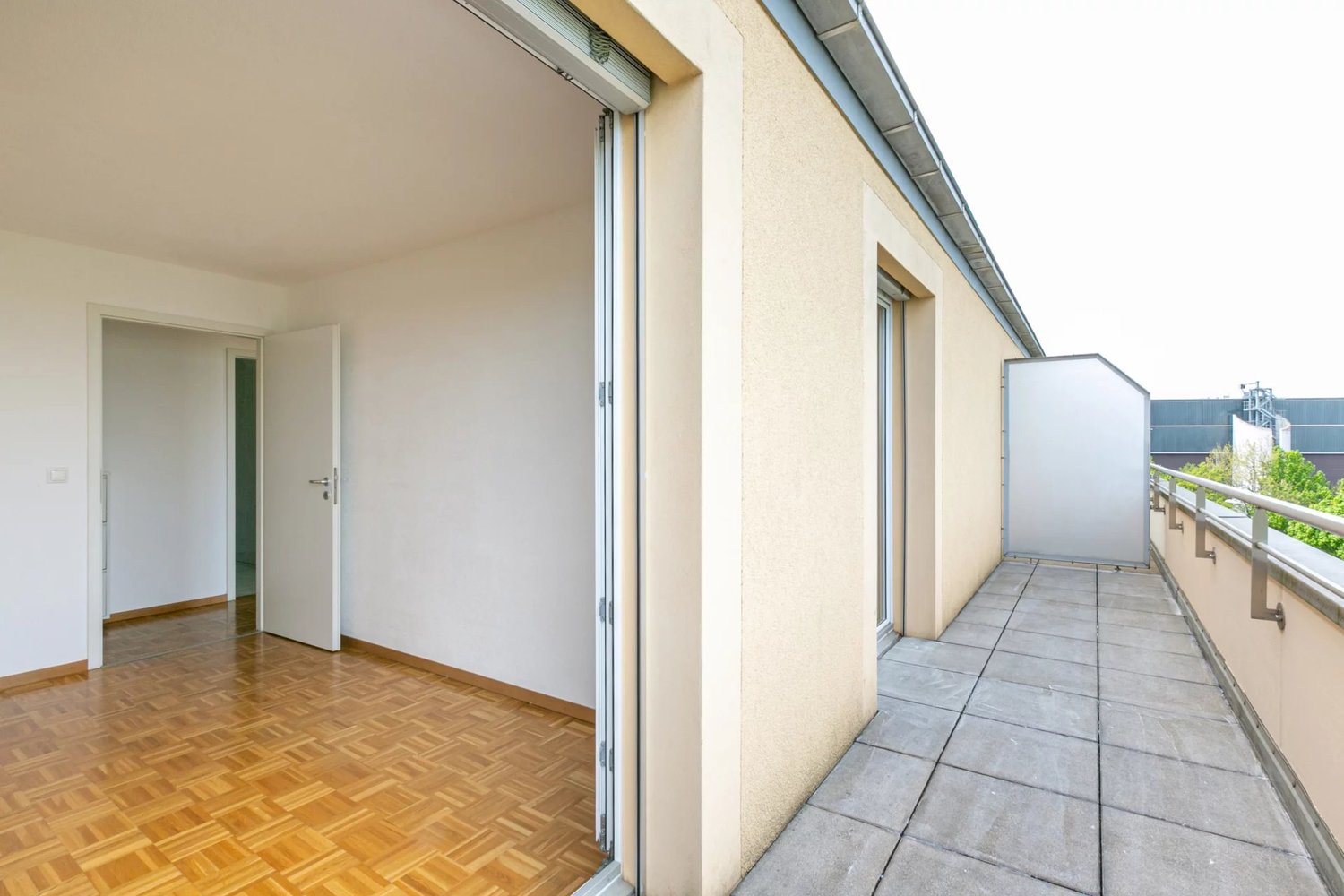 4 rooms attic flat