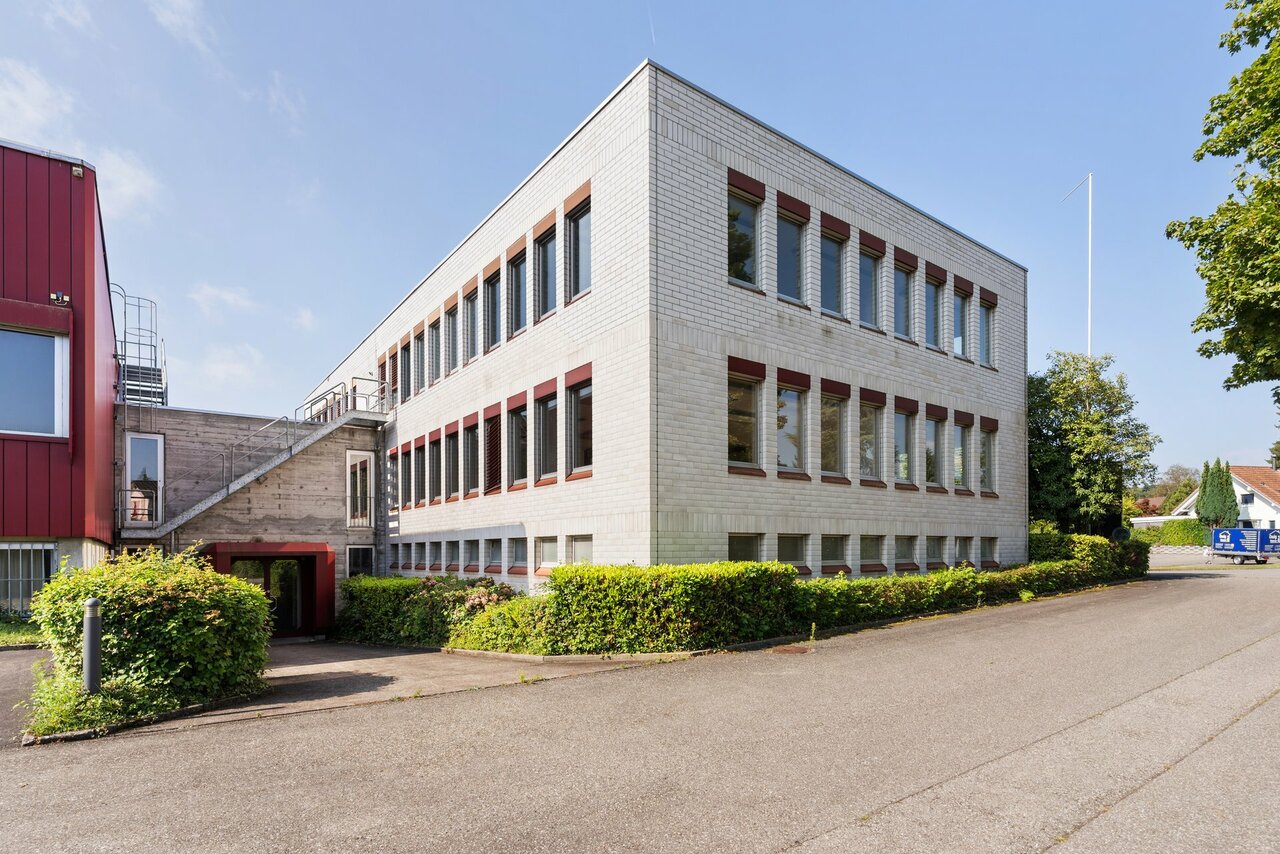 560m² commercial, photo 3 sur 5
