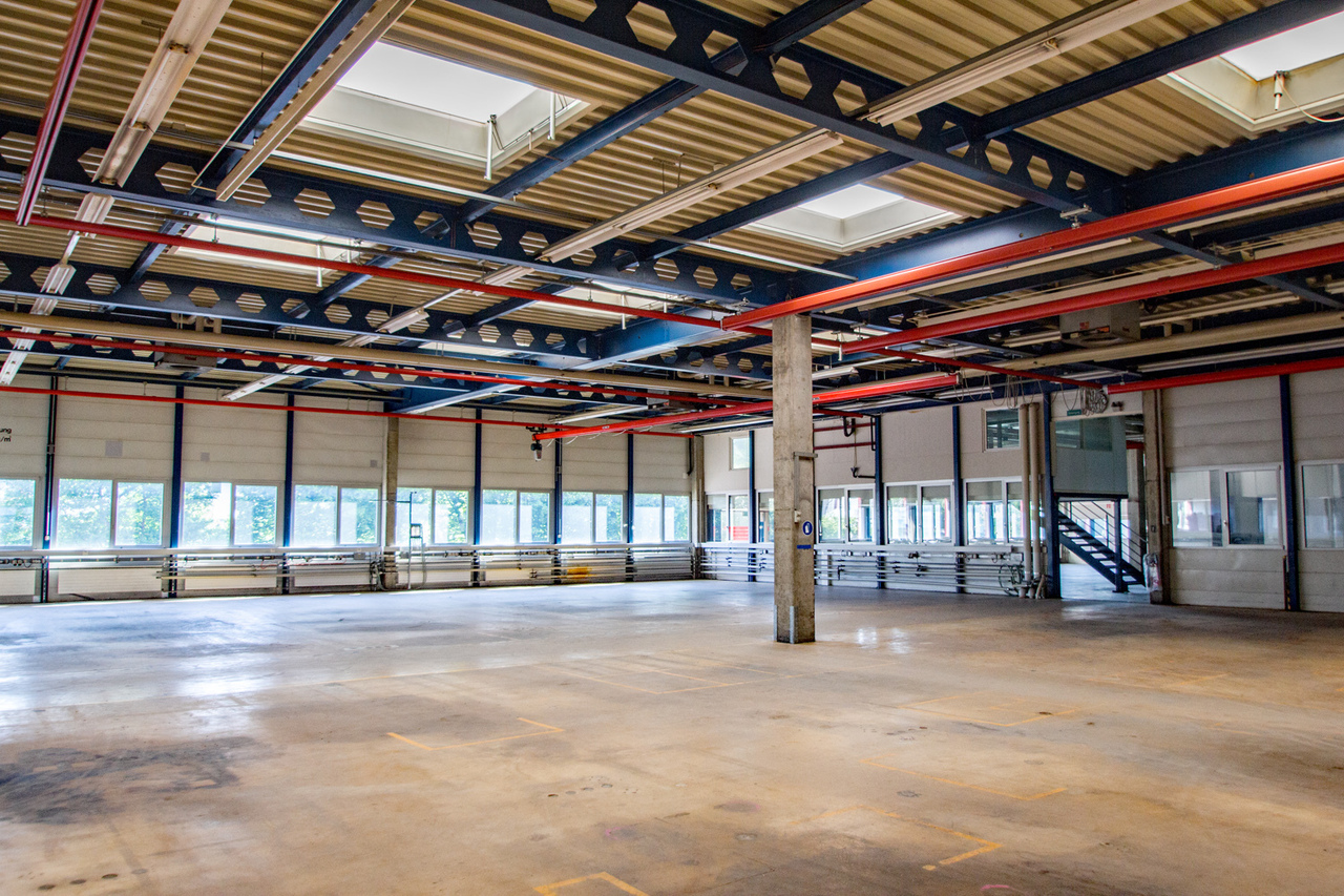 560m² commercial, photo 4 sur 5