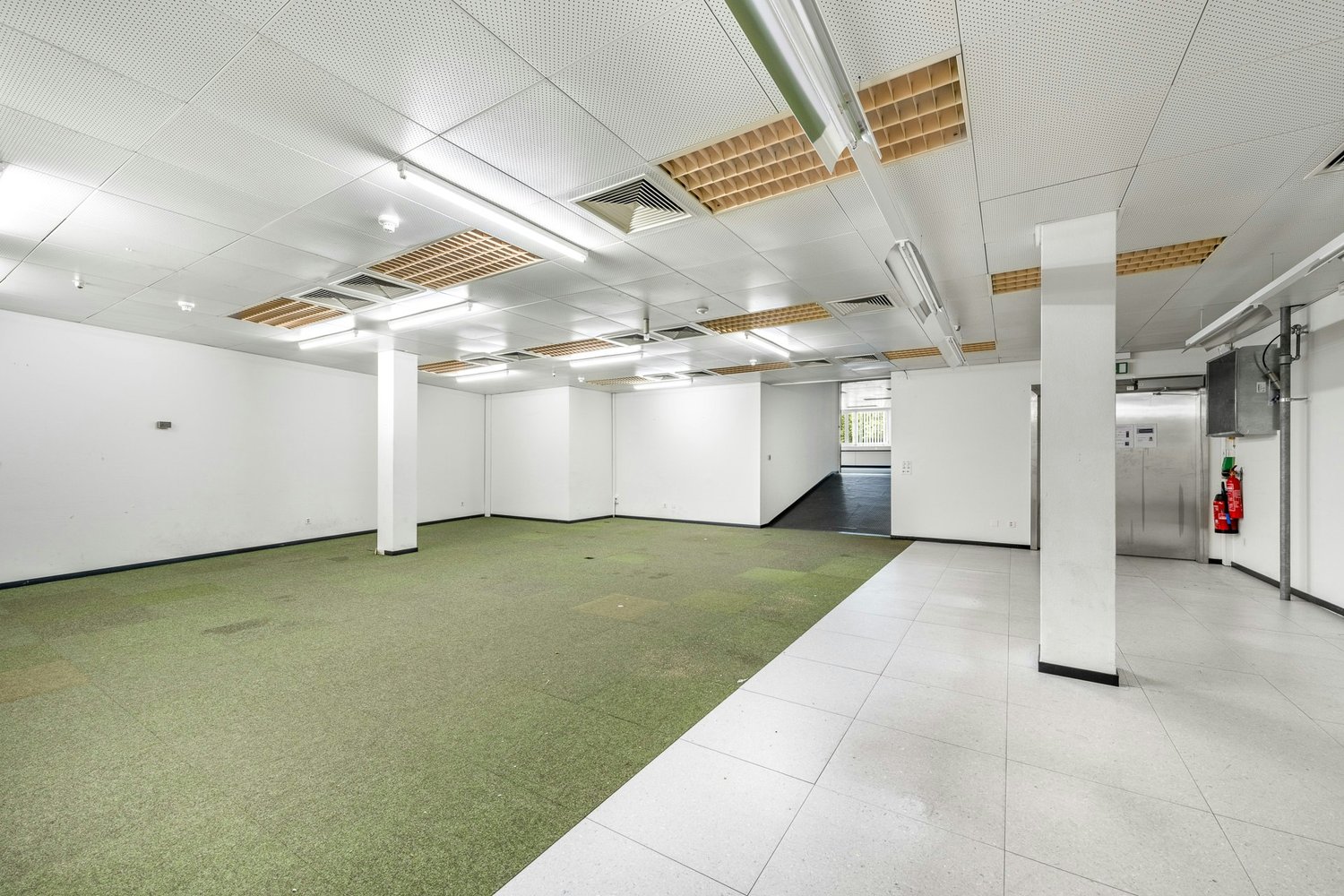 553m² de stockage