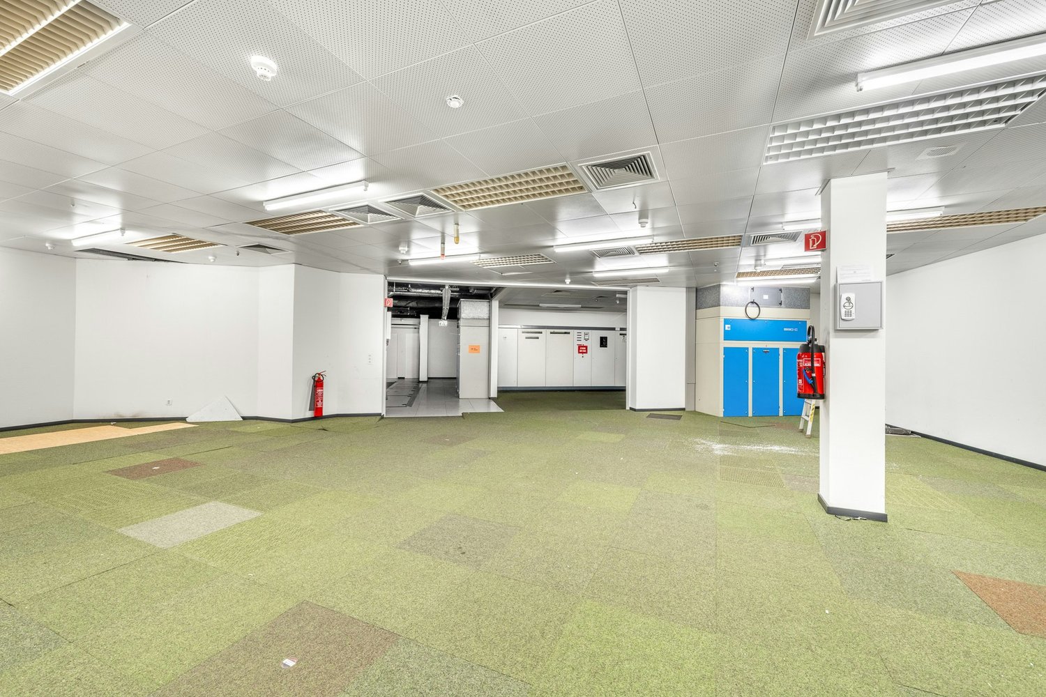 553m² de stockage