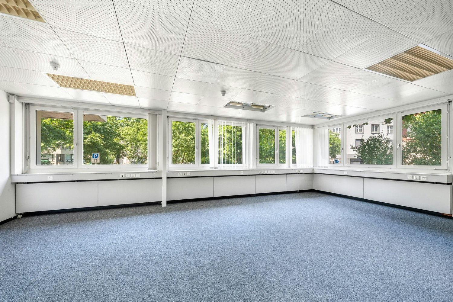 553m² de stockage