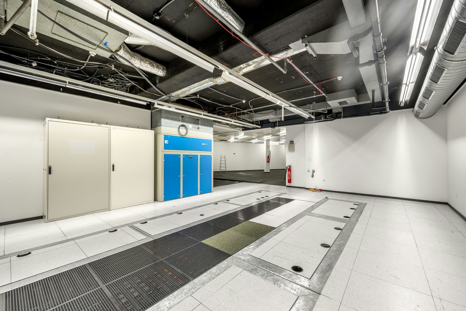 553m² de stockage