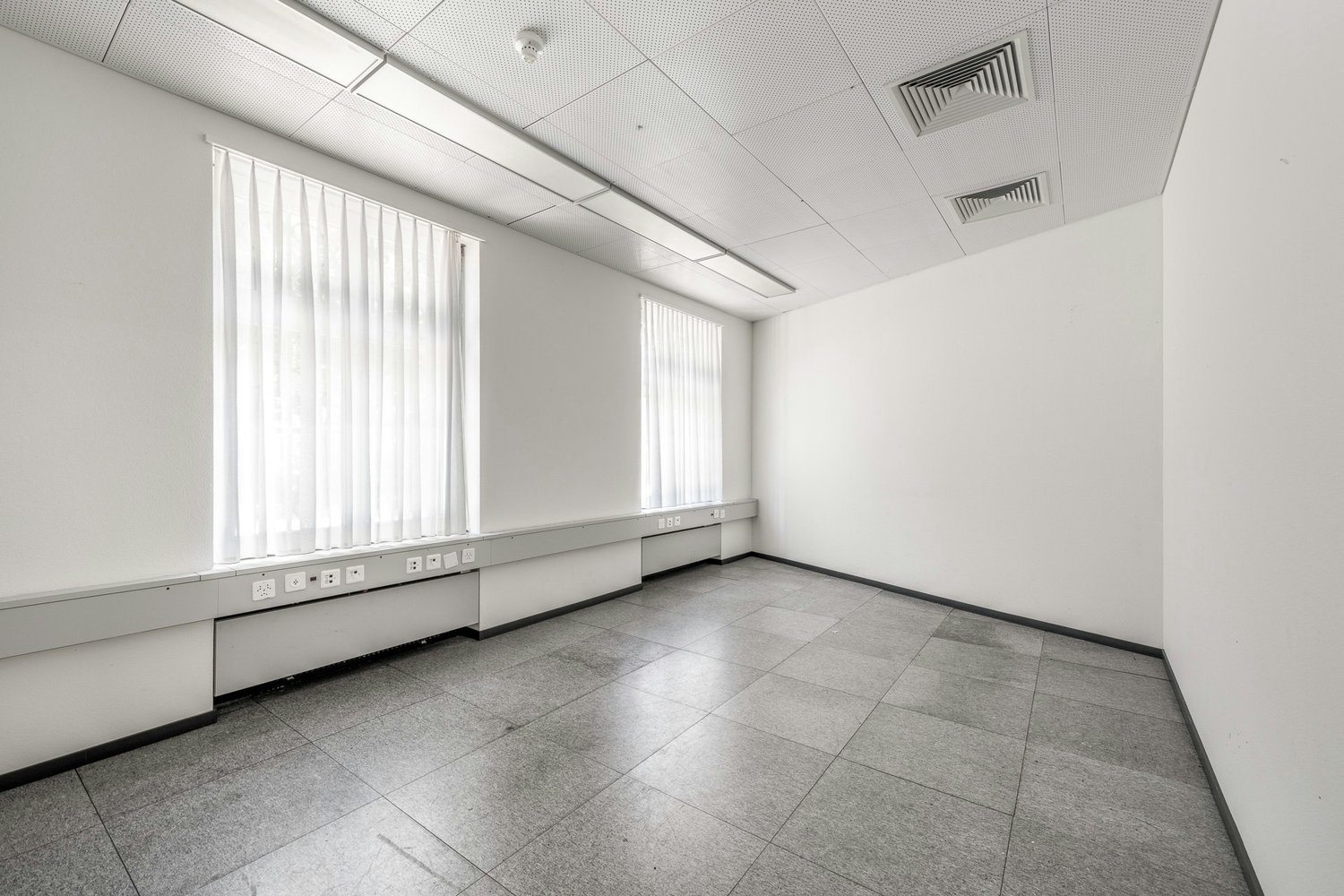 553m² de stockage