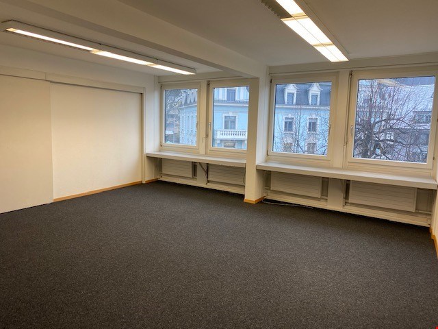 295m² de bureaux