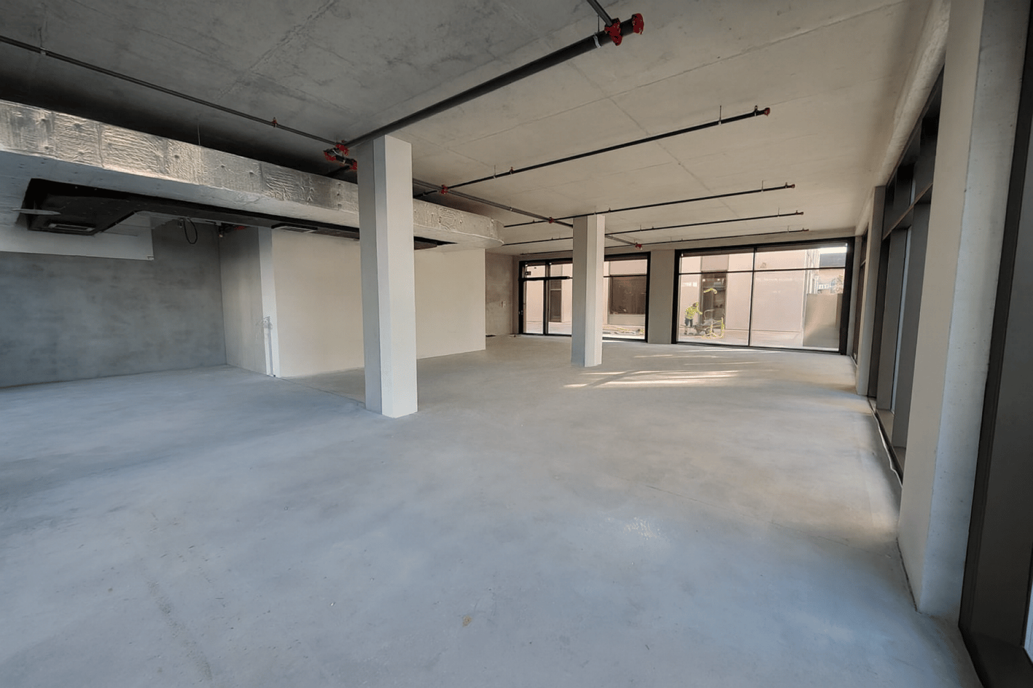 196m² commercial, photo 2 sur 5