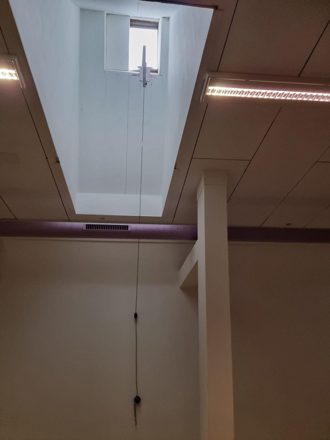 78m² storage room