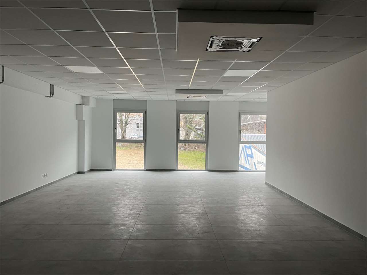 Bureau, photo 3 sur 3