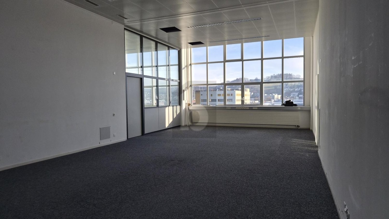 78m² bureau, photo 2 sur 4