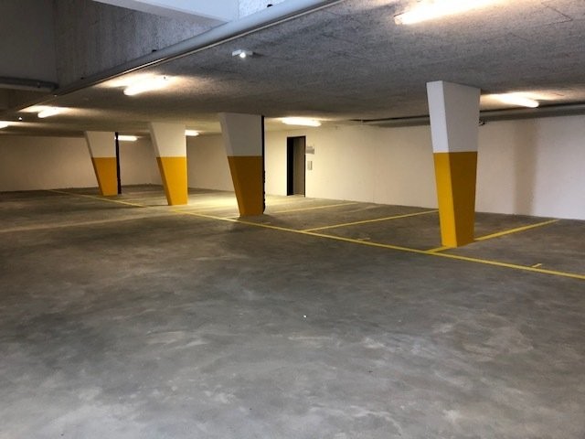 Place de parc souterraine