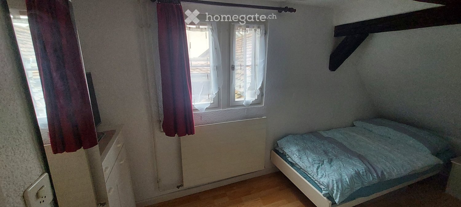 Chambre de colocation au cœur du village d'Arlesheim
Hauptstrasse 21, 4144 Arlesheim

Nous louons à partir du 01.10.2026, au cœur du village d'Arlesheim, une chambre meublée (8,5m2) au 2ème étage (sans ascenseur) dans une colocation.

Idéal pour les travailleurs de passage ou les étudiants. Utilisat
