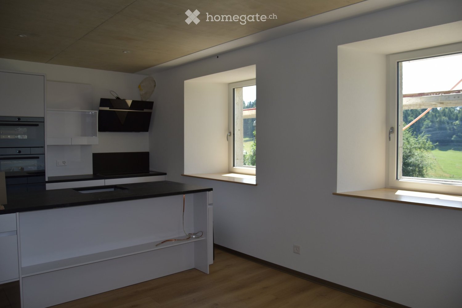 5 rooms apartment
