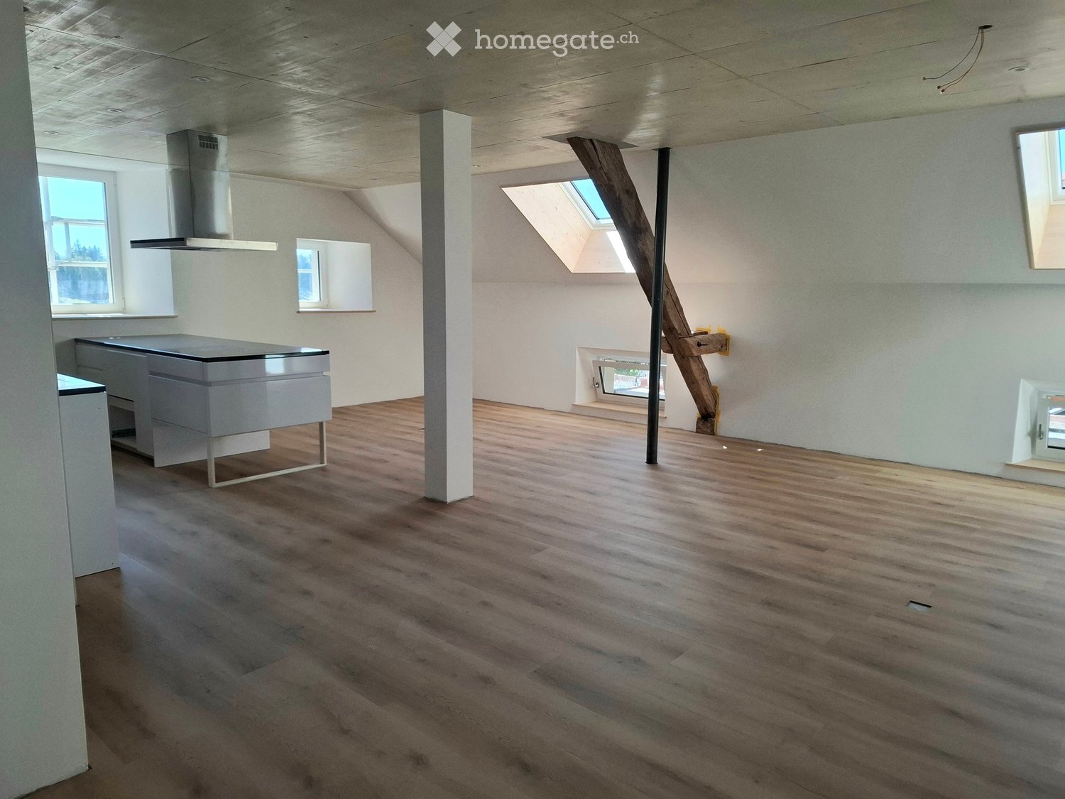 5 rooms apartment