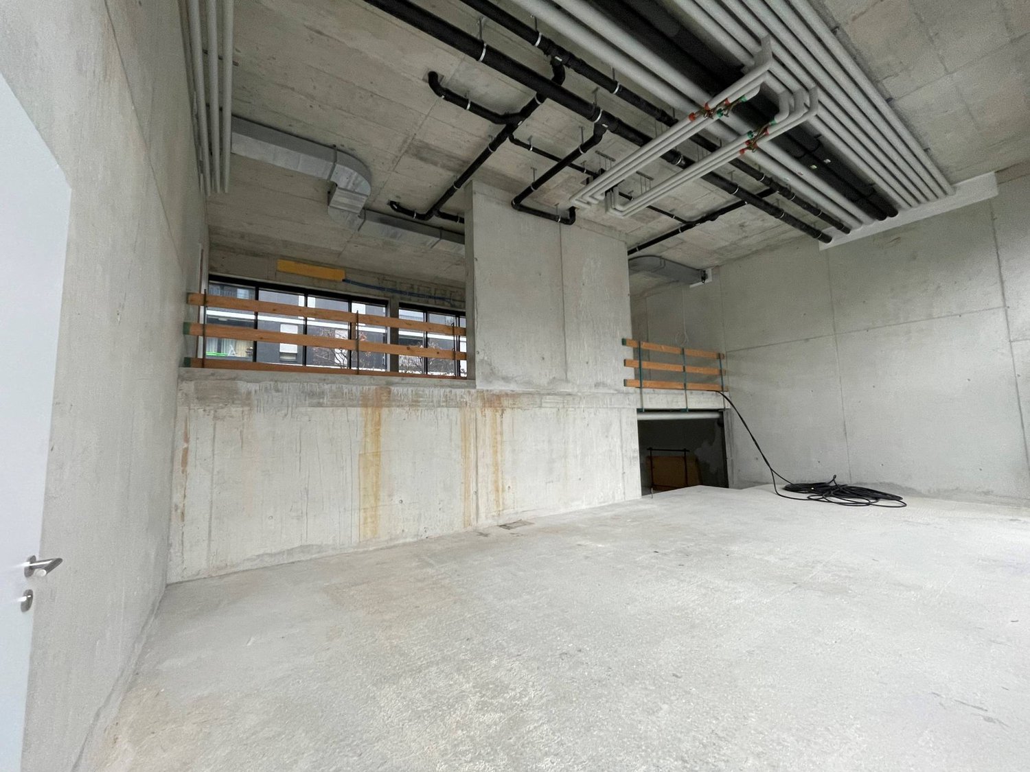 132m² arcade