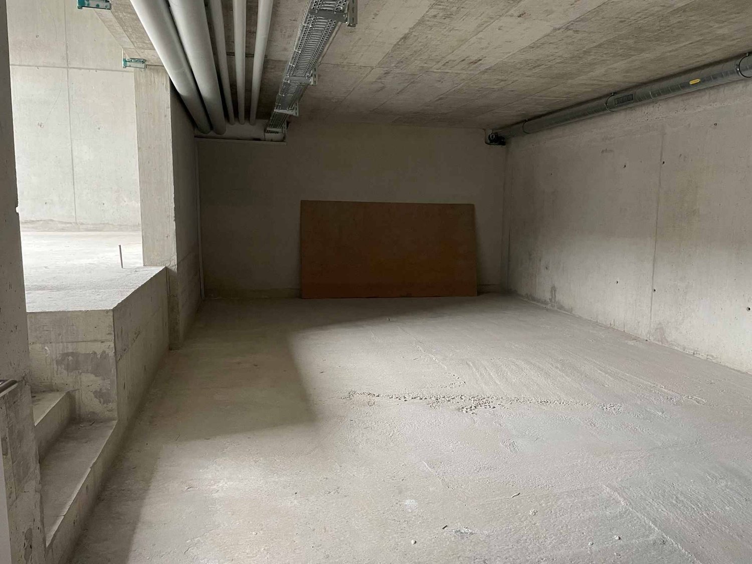132m² arcade