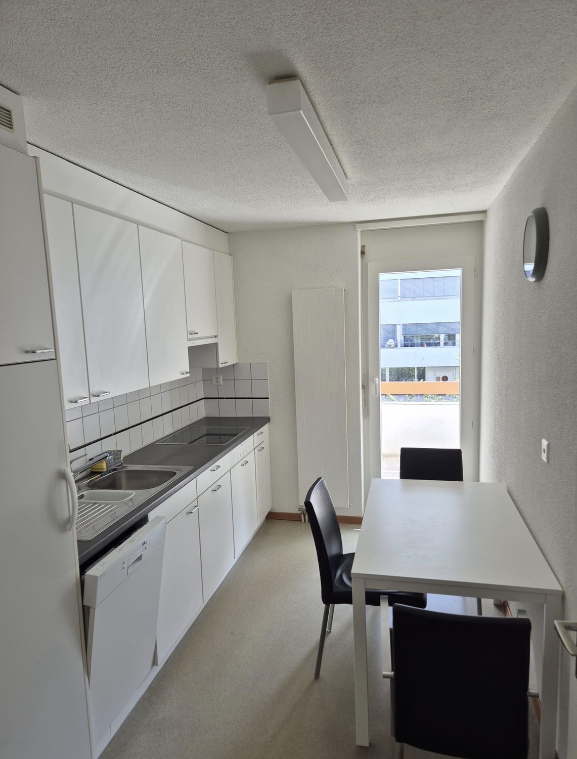 Chambre meublée à Zürich-Altstetten – disponible dès le 1. octobre 2026

Dès le 1. octobre, nous louons une chambre entièrement meublée à Zürich-Altstetten.

La chambre est équipée de :
- Lit
- Armoire
- Table de chevet
- Bureau
- Chaise
- Commode

Prix du loyer : CHF 1190.– par mois, toutes charges