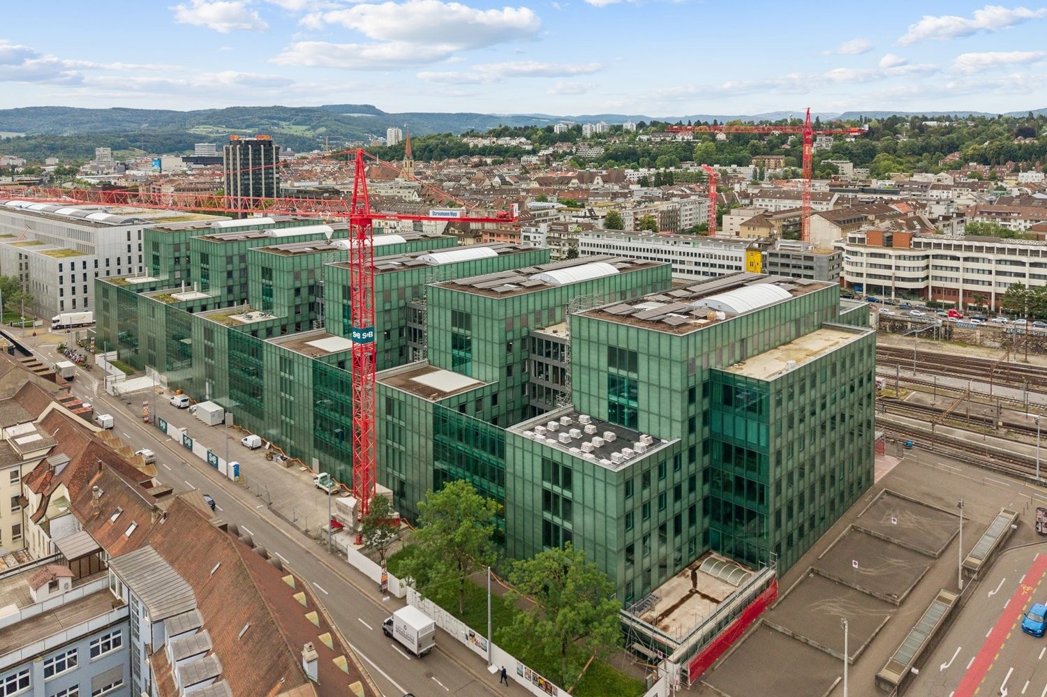 Bureau de 308m², photo 1 sur 6