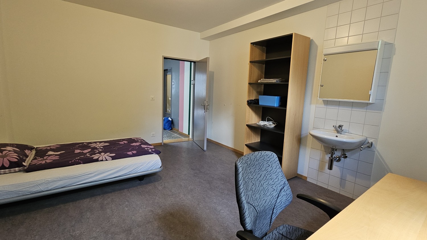 Chambre en colocation, photo 1 sur 6