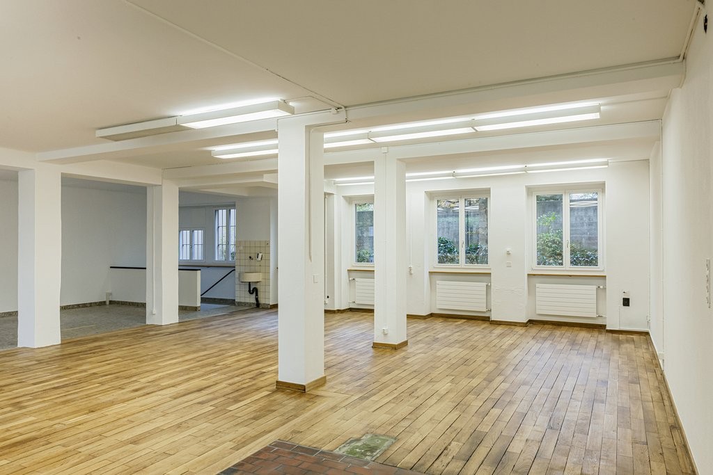 125m² commercial, photo 2 sur 7