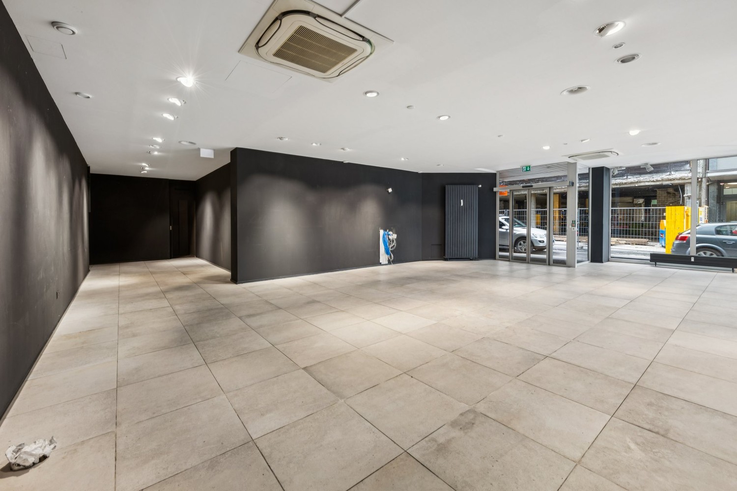 Magasin de 143m²