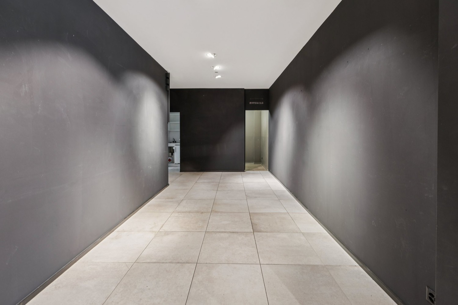 Magasin de 143m²
