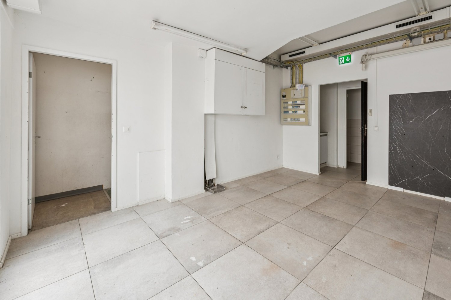Magasin de 143m²