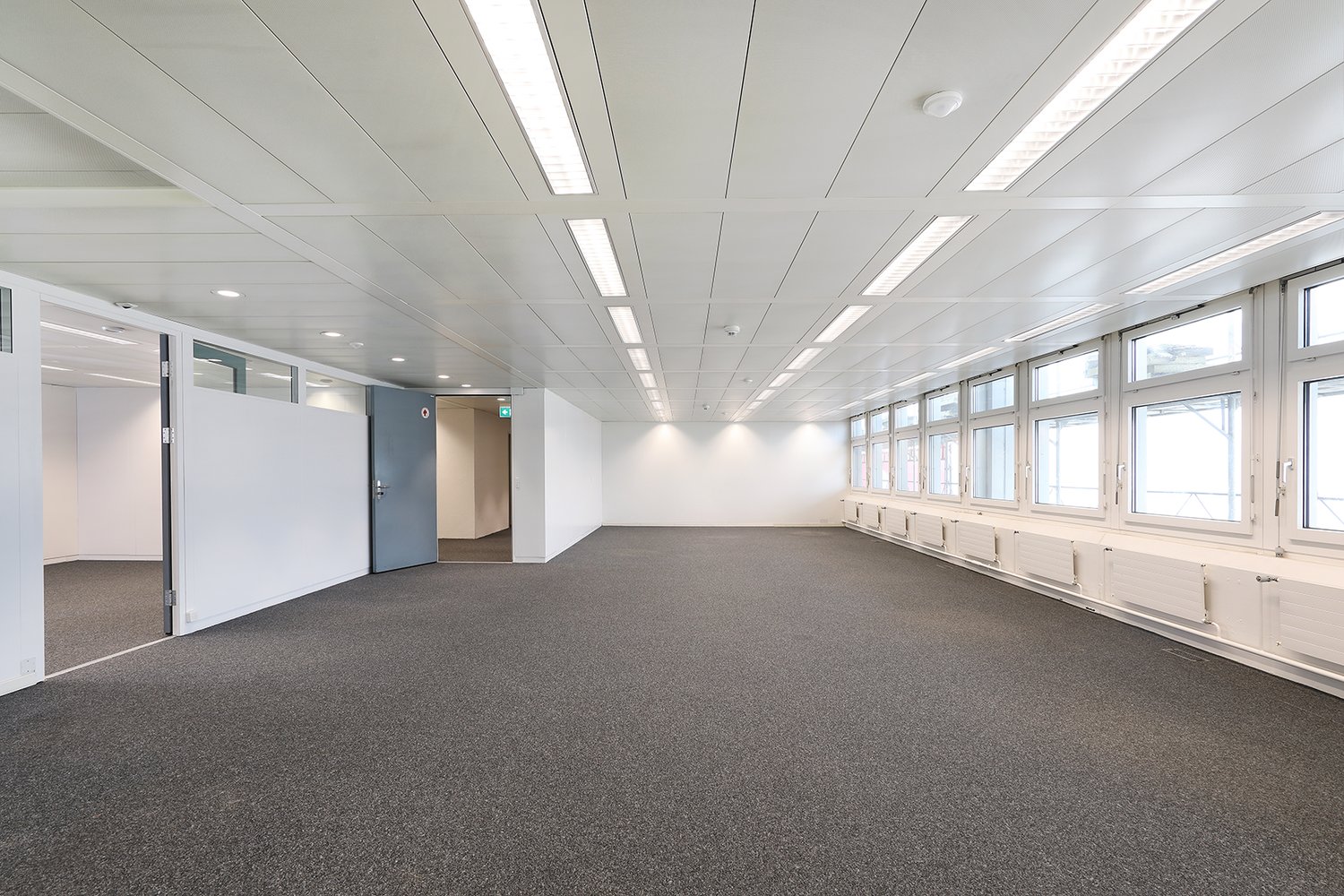 137m² office