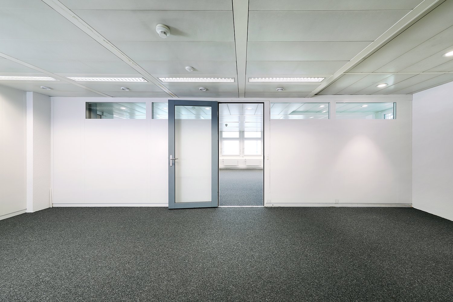 137m² office