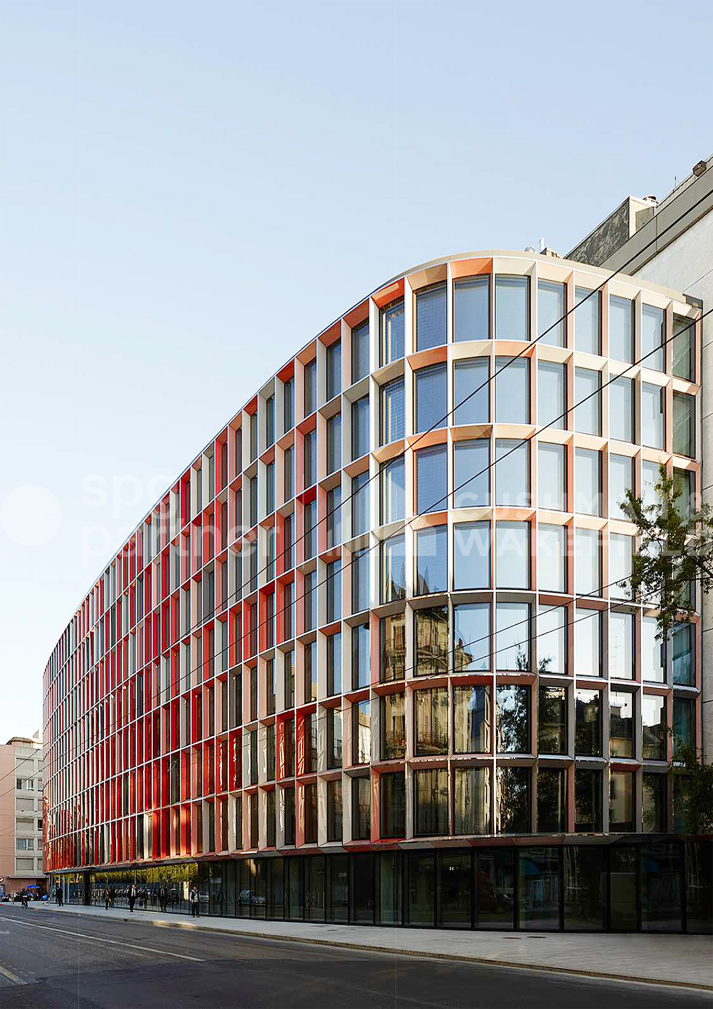 650m² office