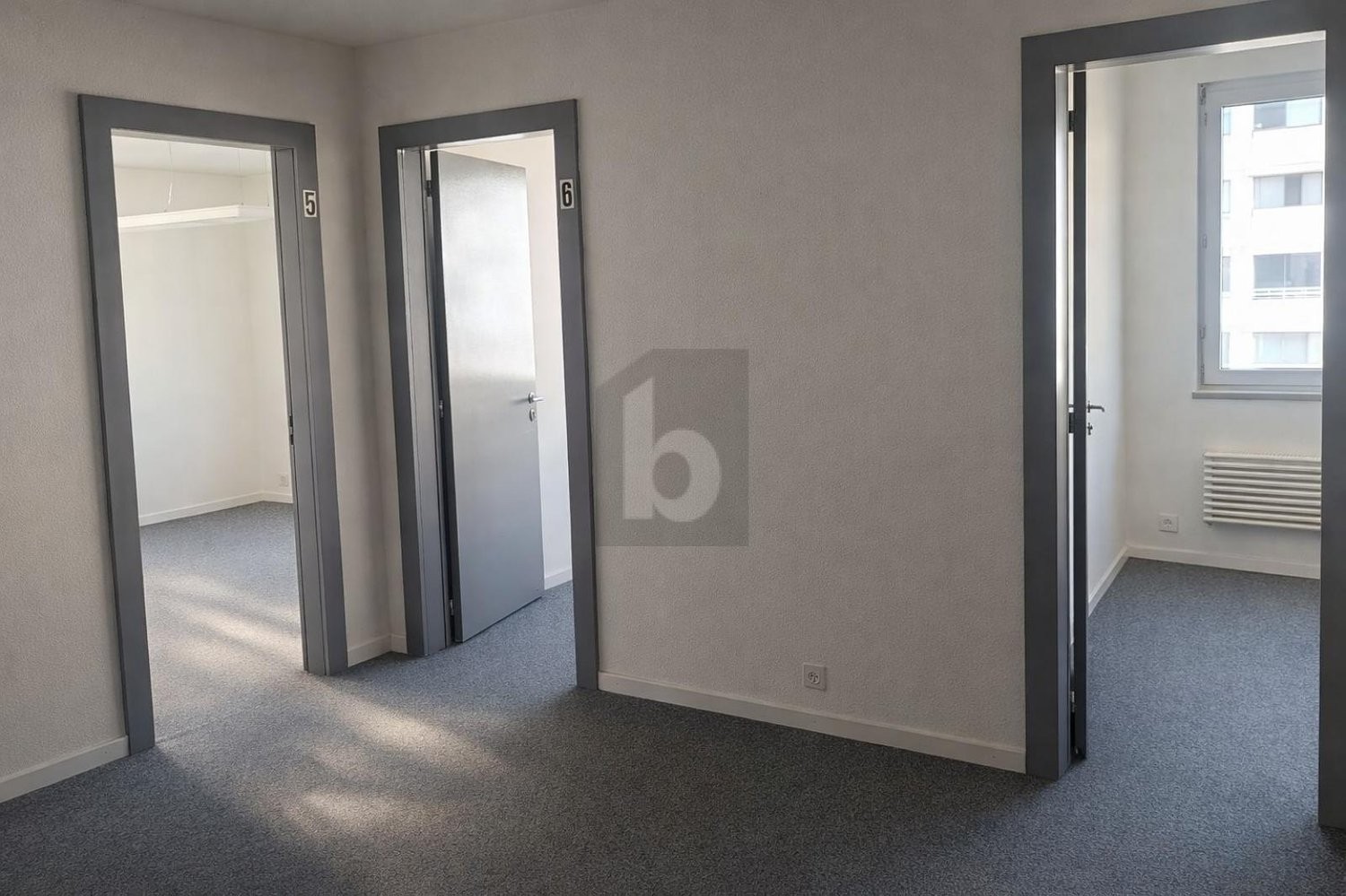 130m² office