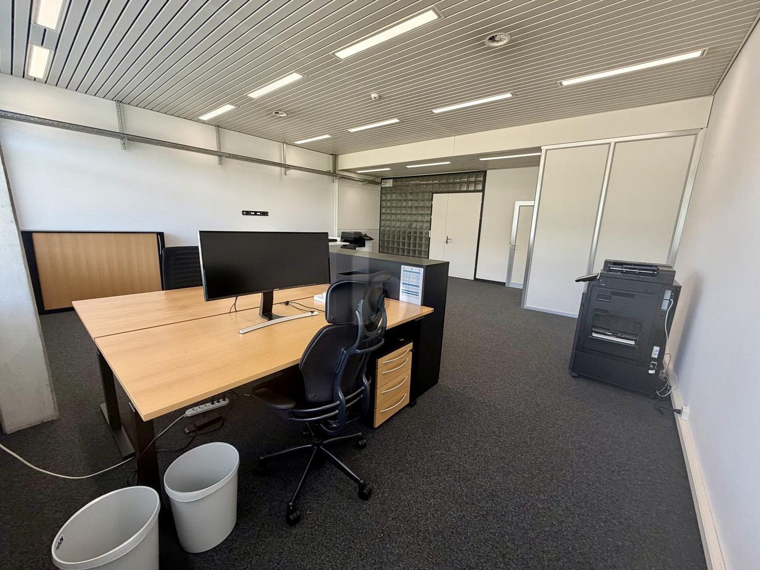 58m² office