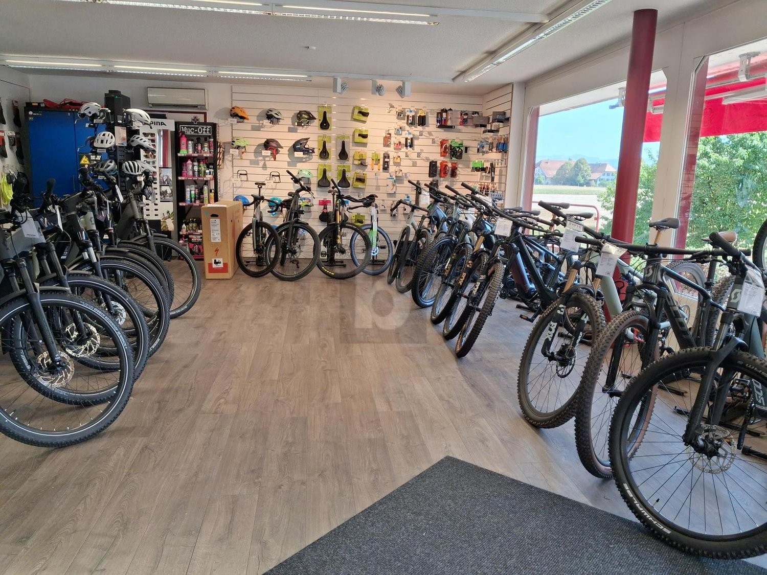 negozio di 217m²