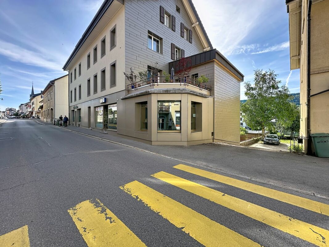 90m² commercial, photo 1 sur 10