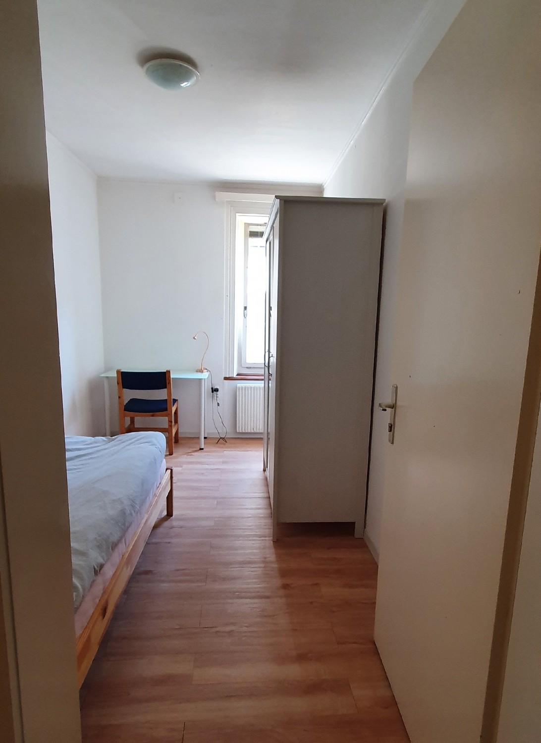 Chambre dans un appartement partagé
