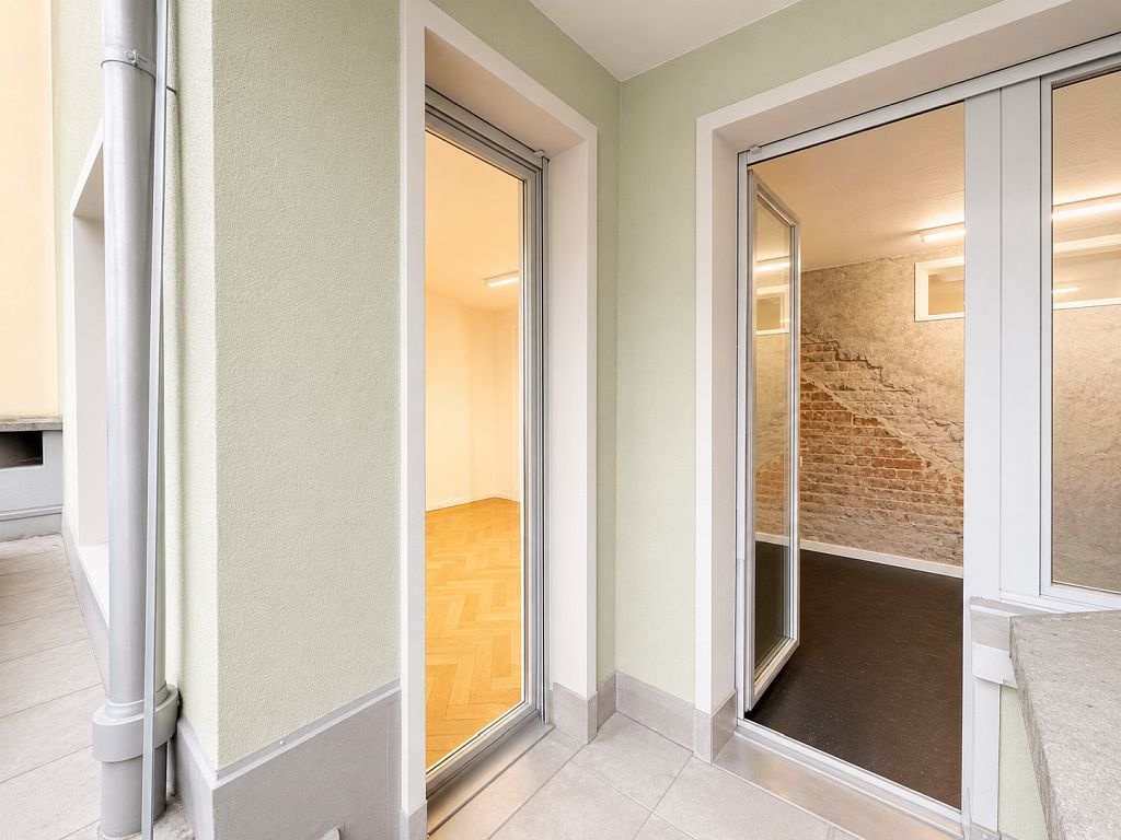 96m² bureau