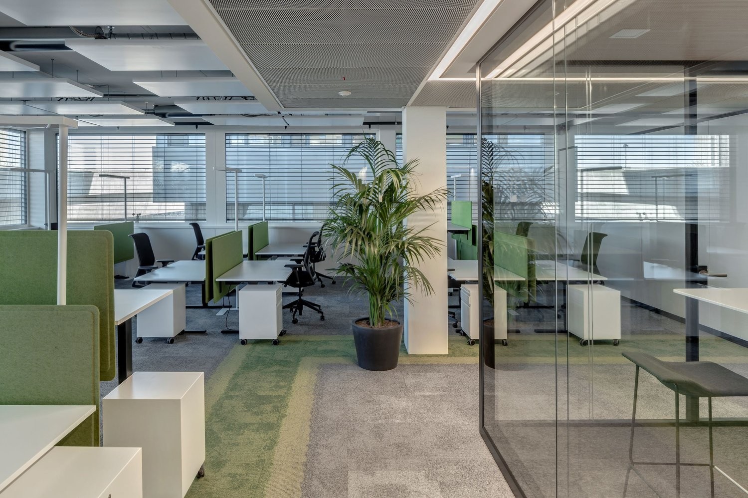 105m² bureau, photo 2 sur 5