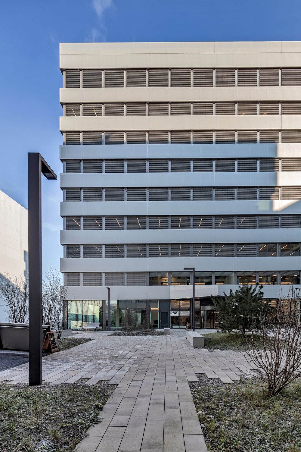 105m² bureau, photo 1 sur 5