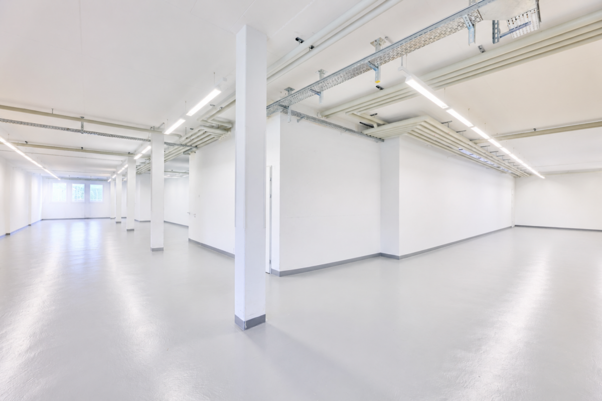 674m² commercial, photo 3 sur 10