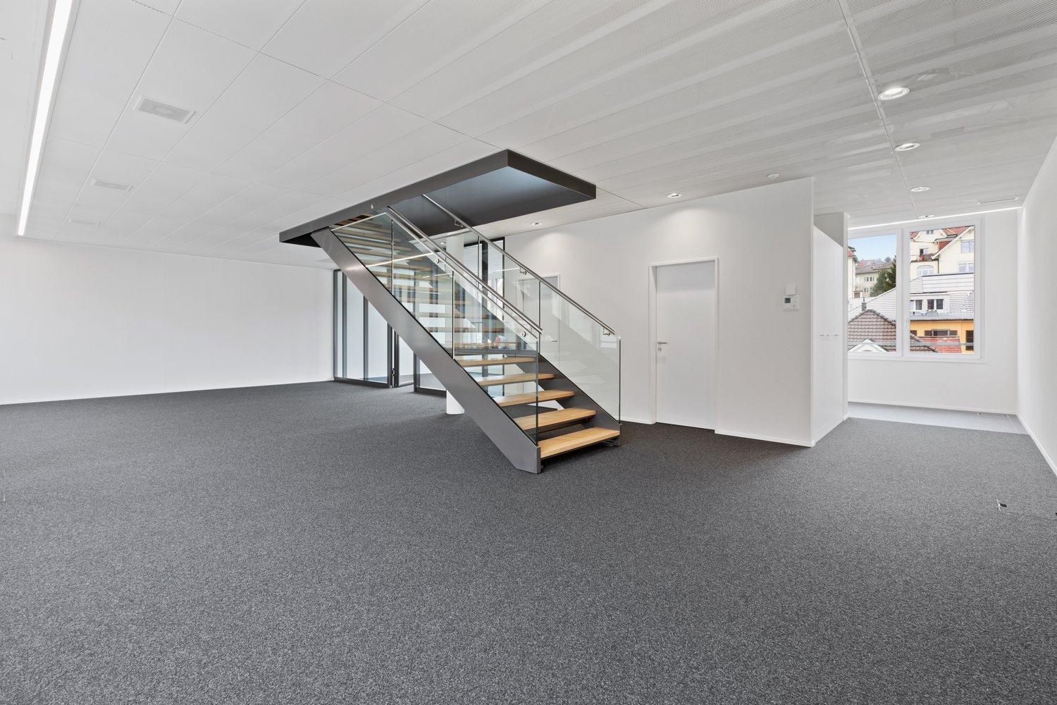243m² bureau