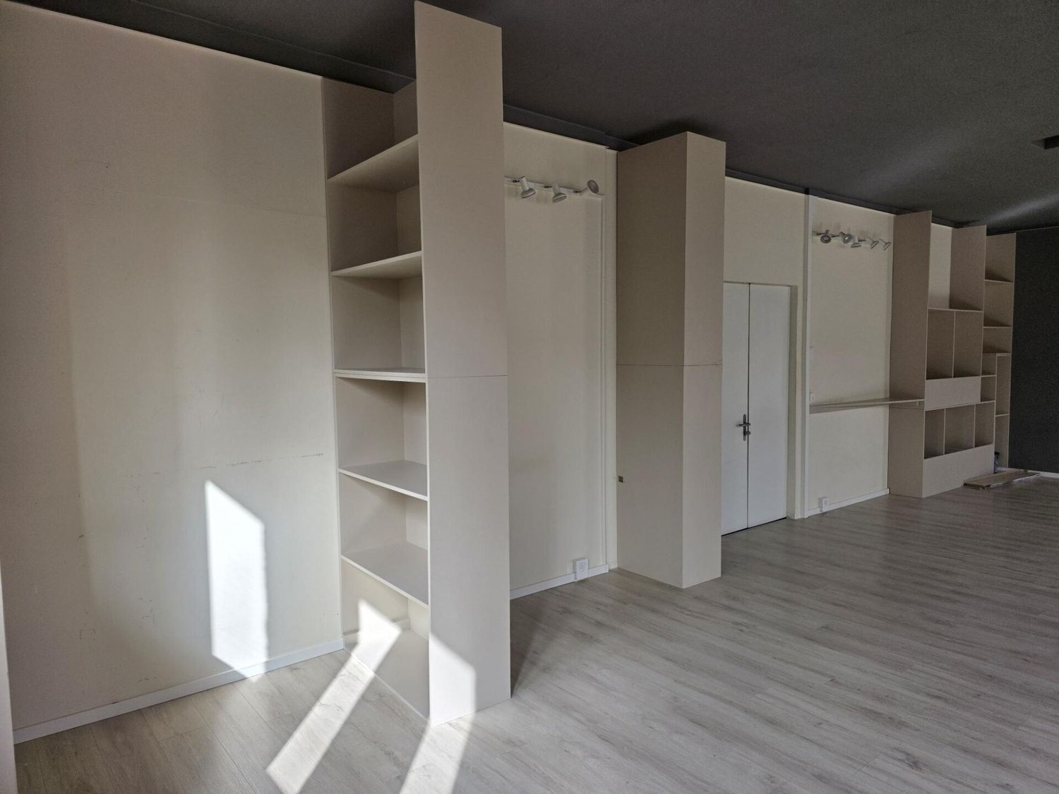 62m² office, photo 3 sur 5