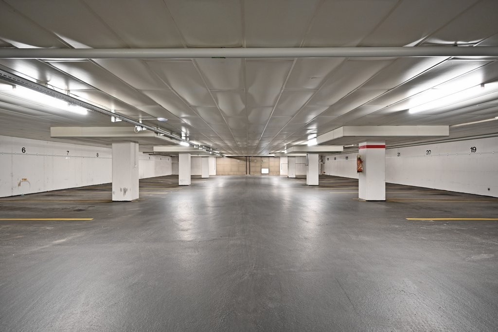 Emplacement de parking souterrain, photo 2 sur 3