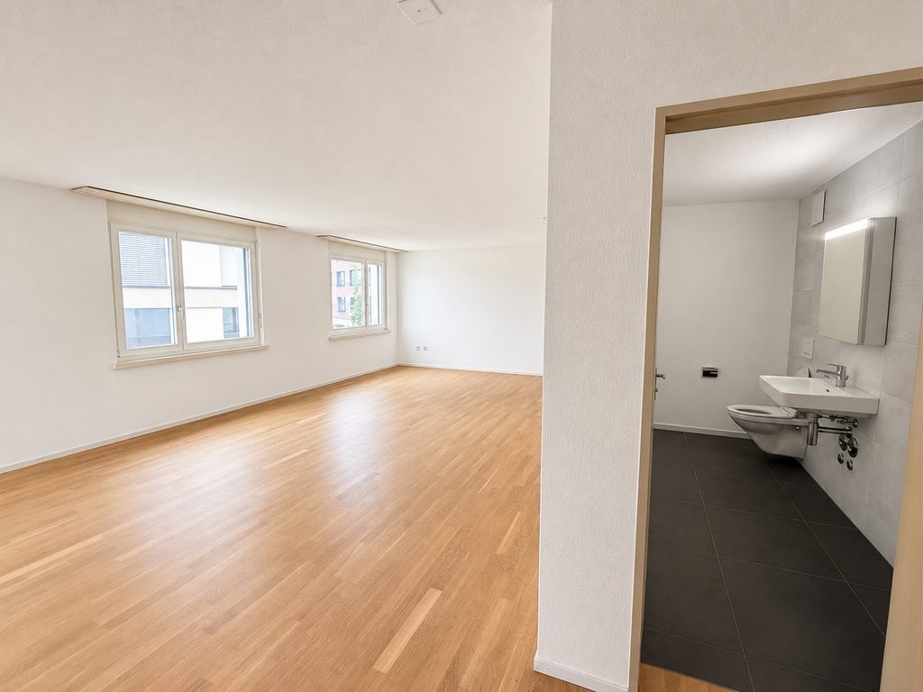 65m² bureau, photo 1 sur 4