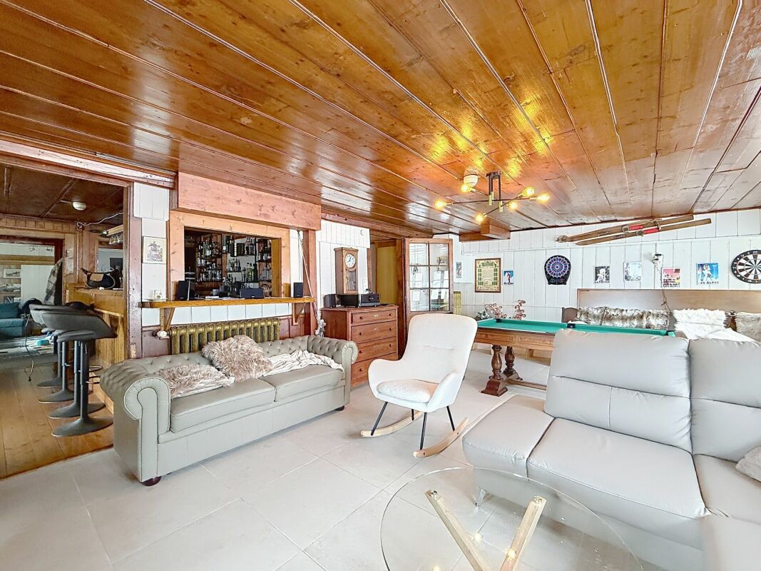 16 rooms chalet, photo 6 sur 10