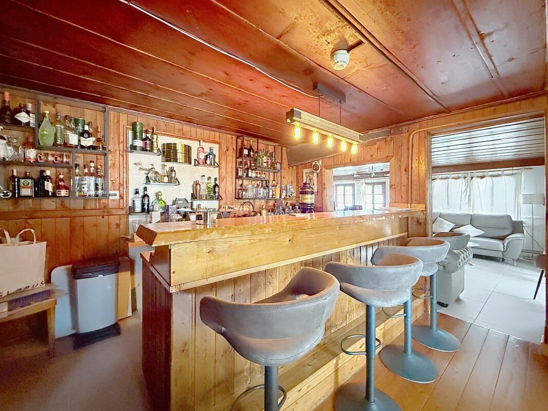 16 rooms chalet, photo 4 sur 10