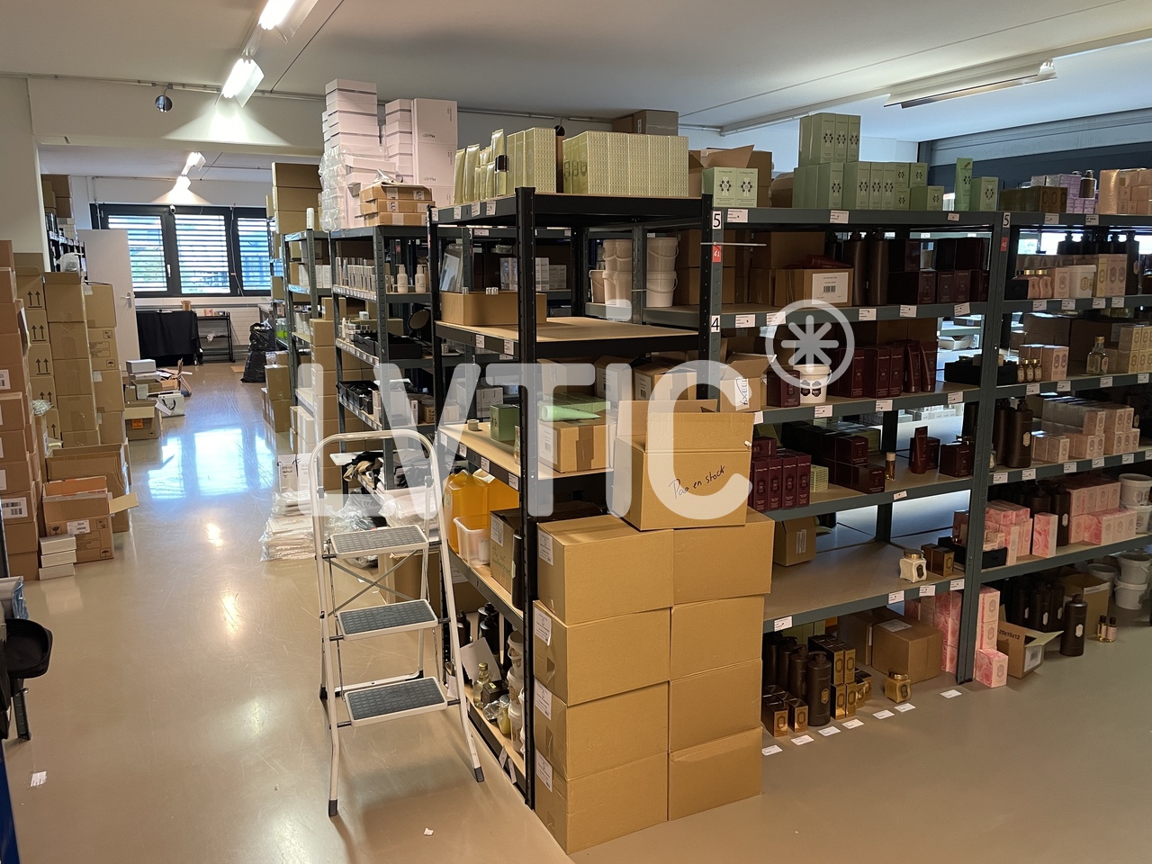 330m² atelier