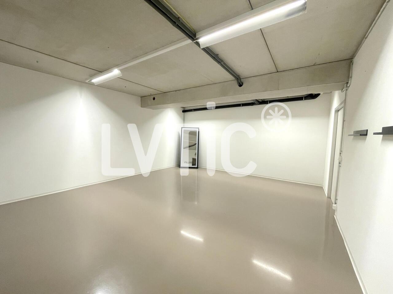 330m² atelier