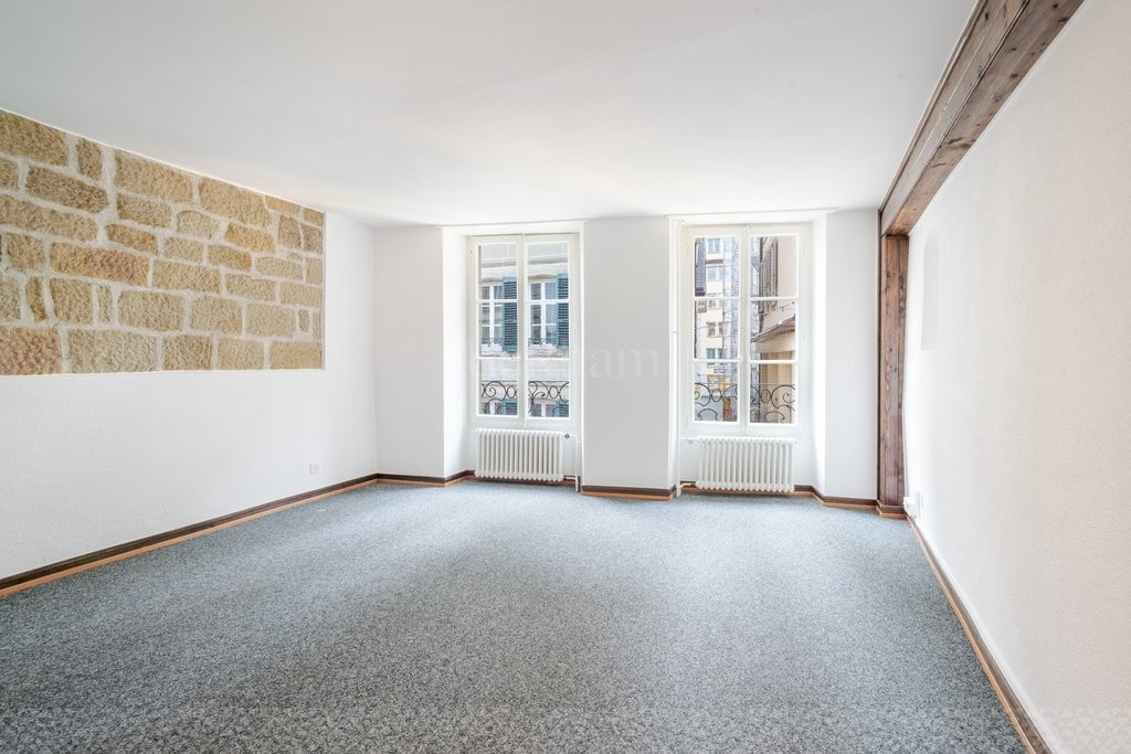 32m² office